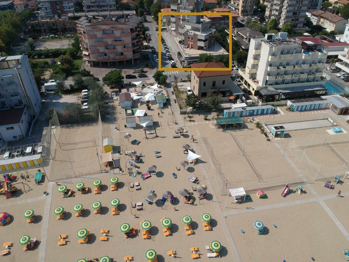 Rivabella Suite Apartments Rimini Bagian luar foto